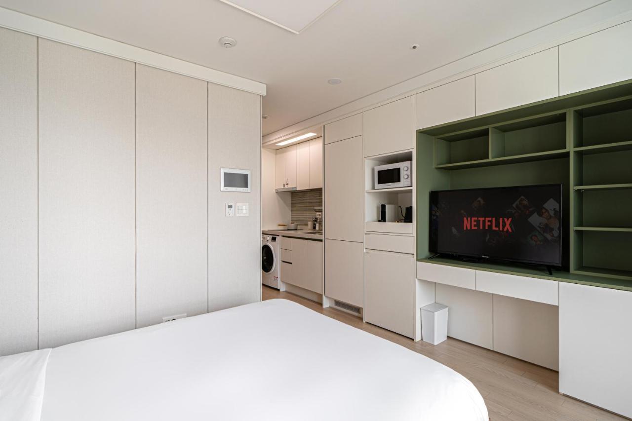 Urbanstay Myeongdong Seoul Exterior photo
