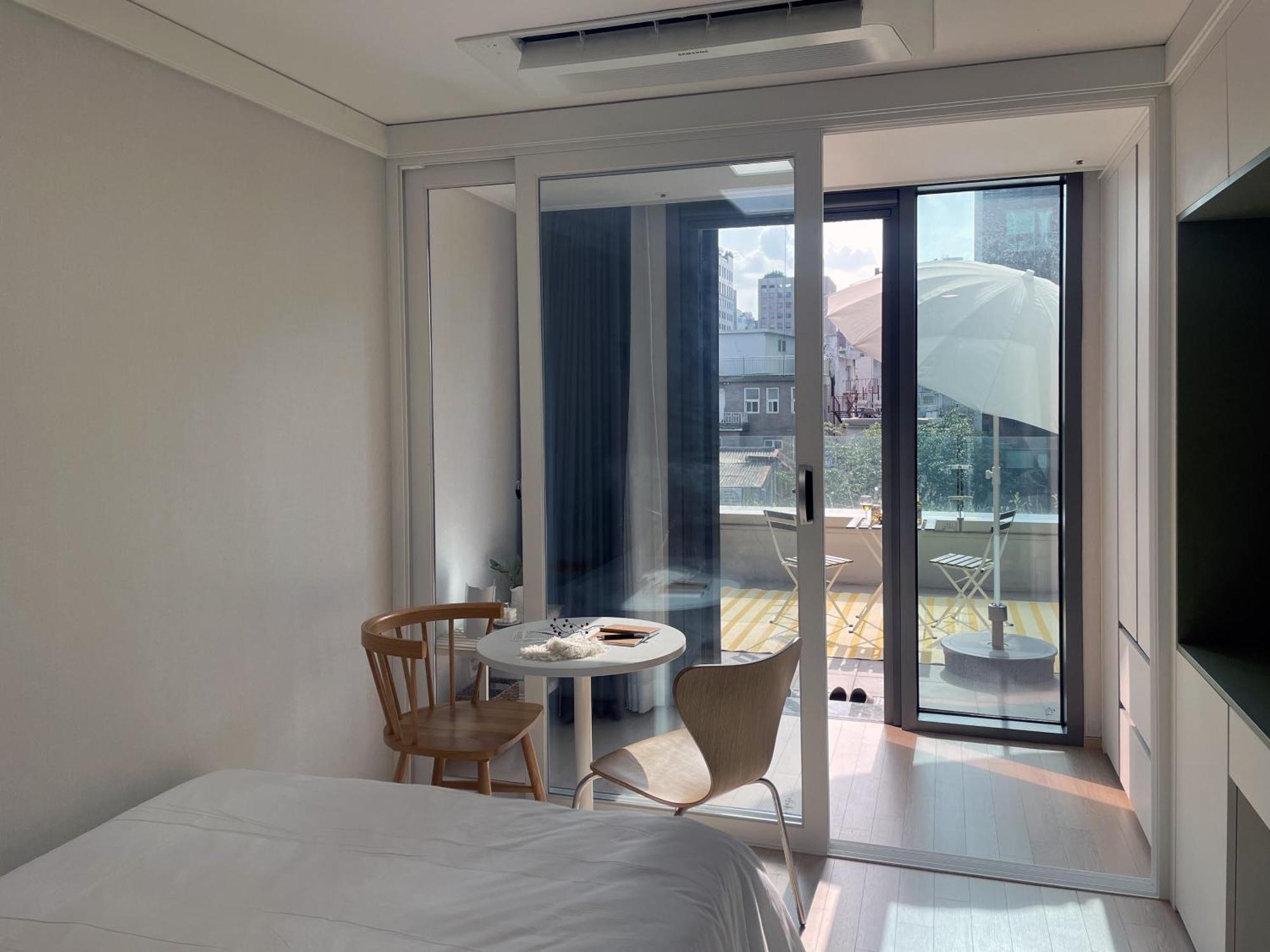 Urbanstay Myeongdong Seoul Exterior photo